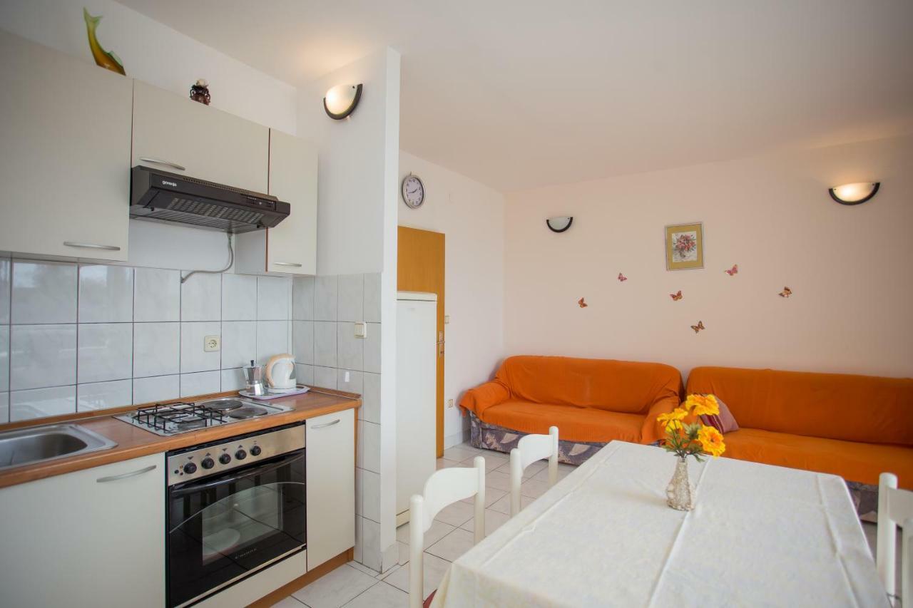 פרימוסטן Apartments Gloria מראה חיצוני תמונה