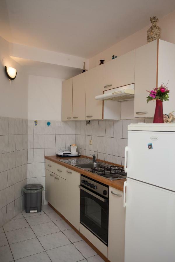פרימוסטן Apartments Gloria מראה חיצוני תמונה