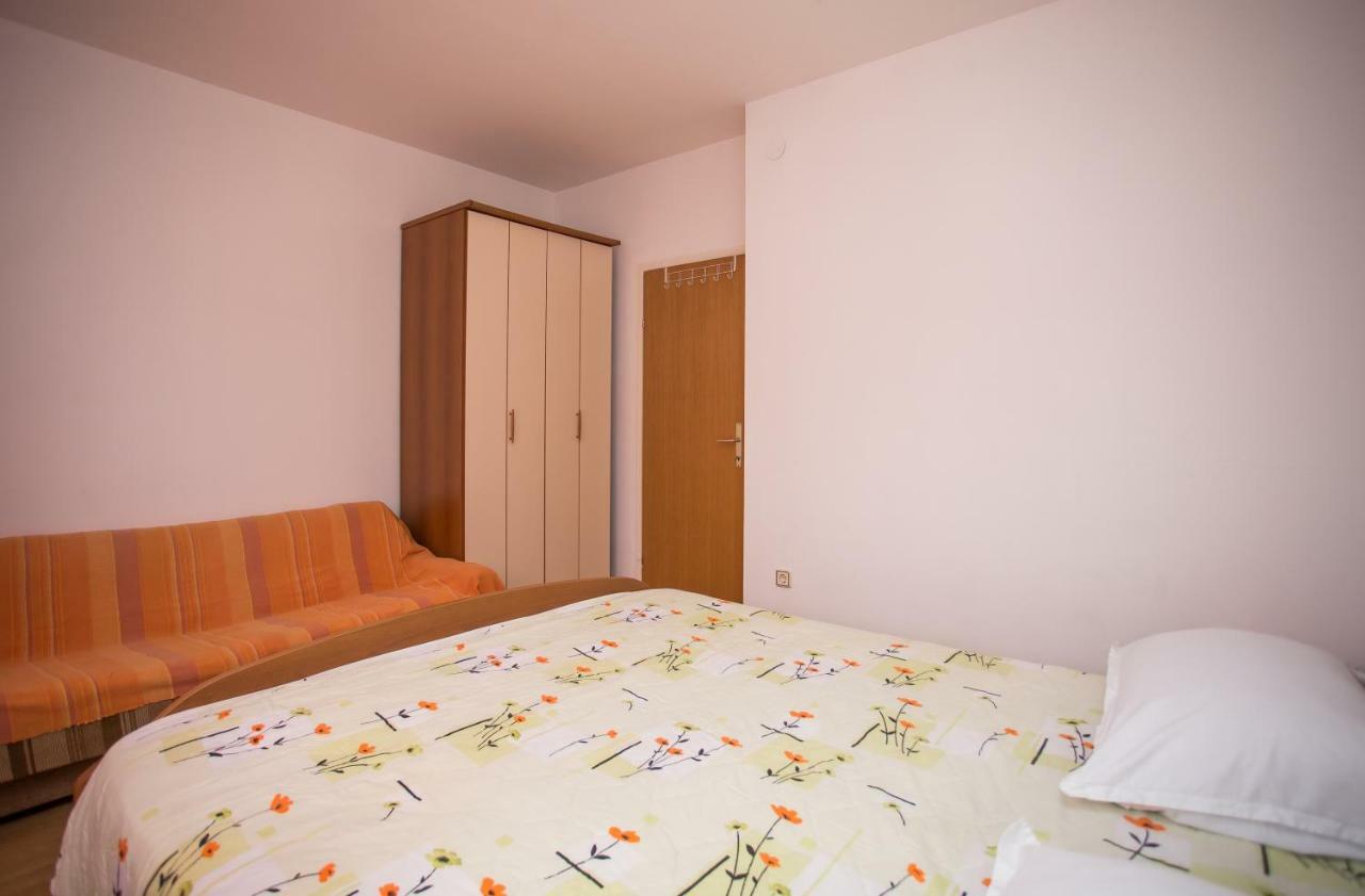 פרימוסטן Apartments Gloria מראה חיצוני תמונה