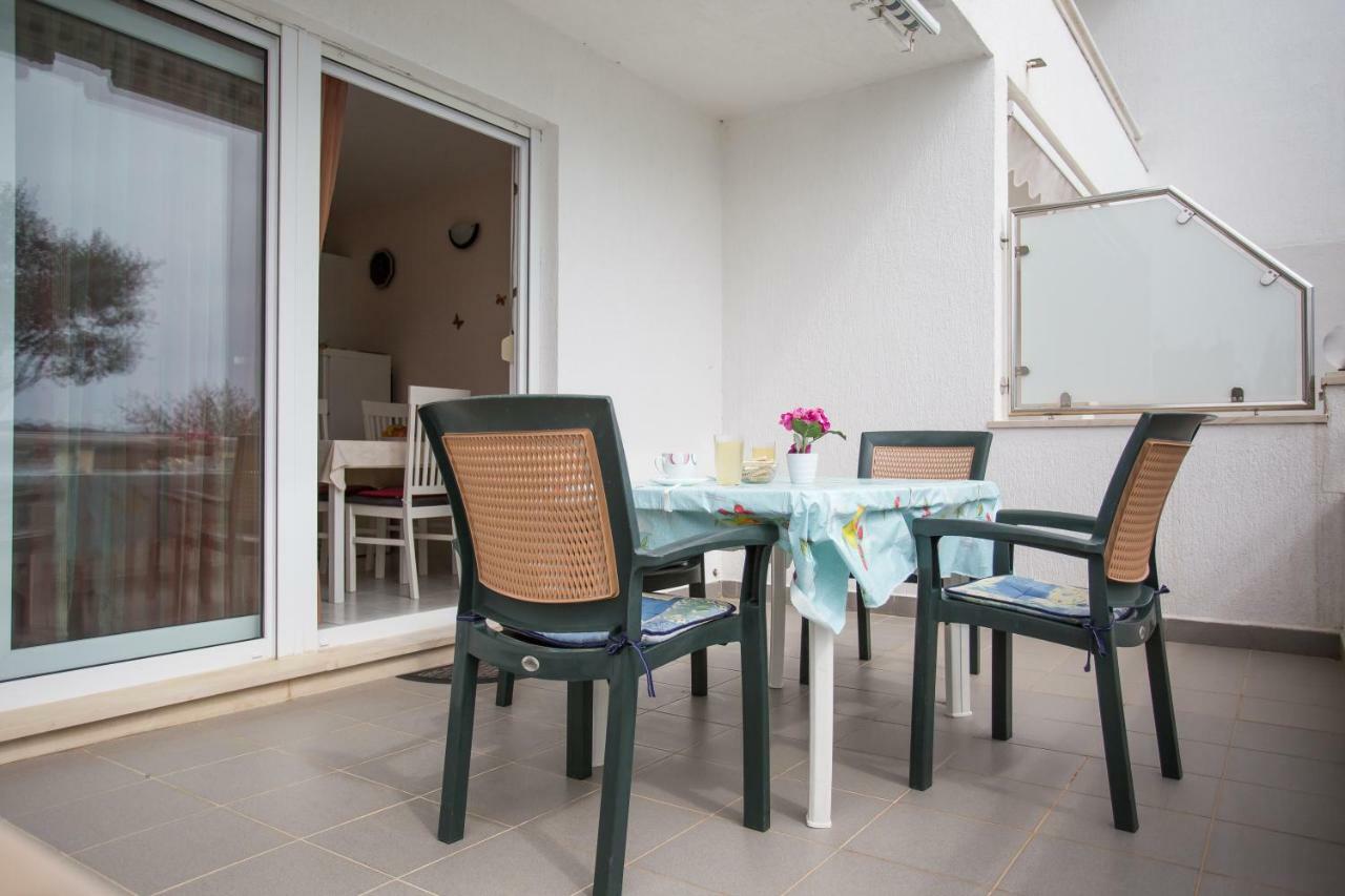 פרימוסטן Apartments Gloria מראה חיצוני תמונה
