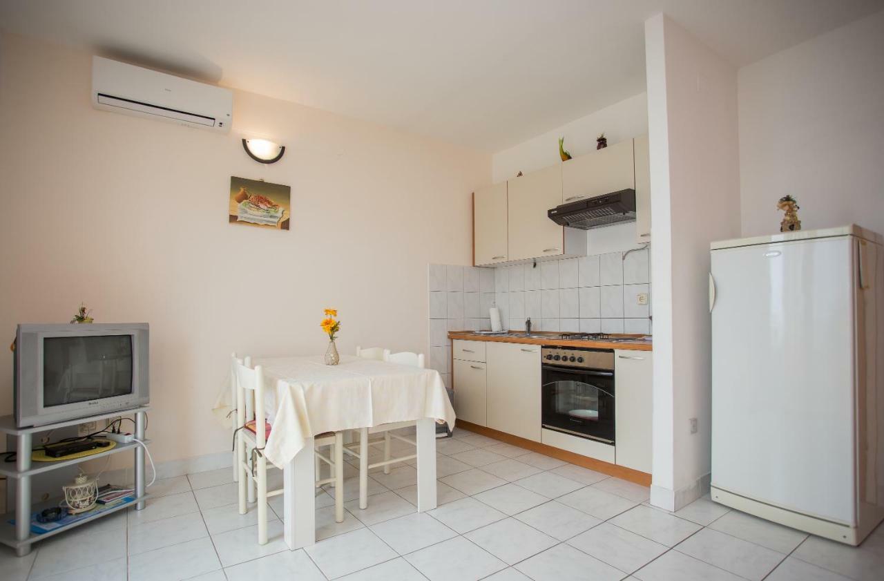 פרימוסטן Apartments Gloria מראה חיצוני תמונה