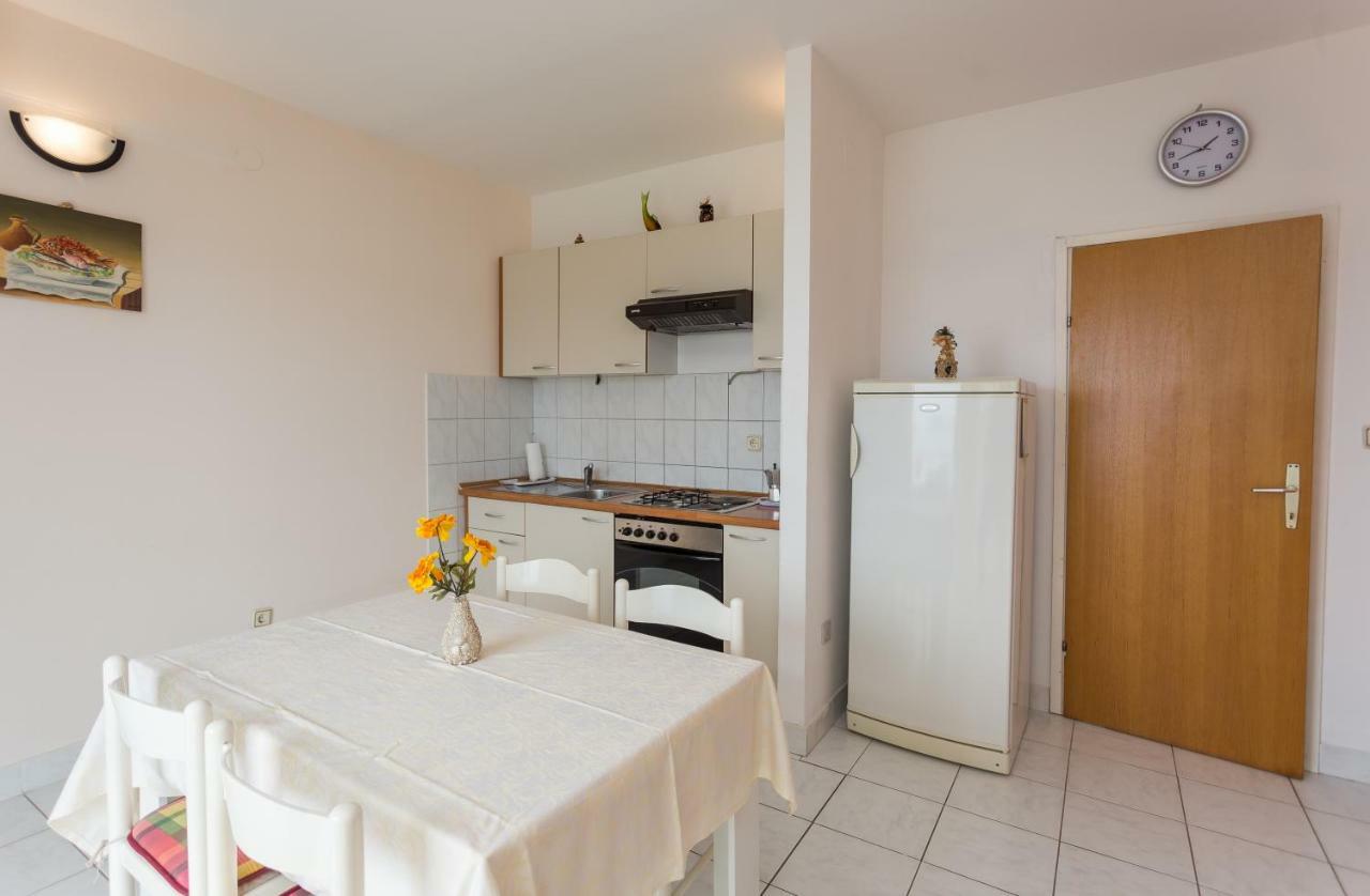 פרימוסטן Apartments Gloria מראה חיצוני תמונה
